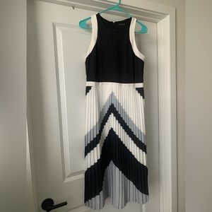 Beautiful Banana Republic midi dress, size 4